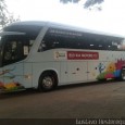 Los buses incorporan las frases tradicionales de cada selección.